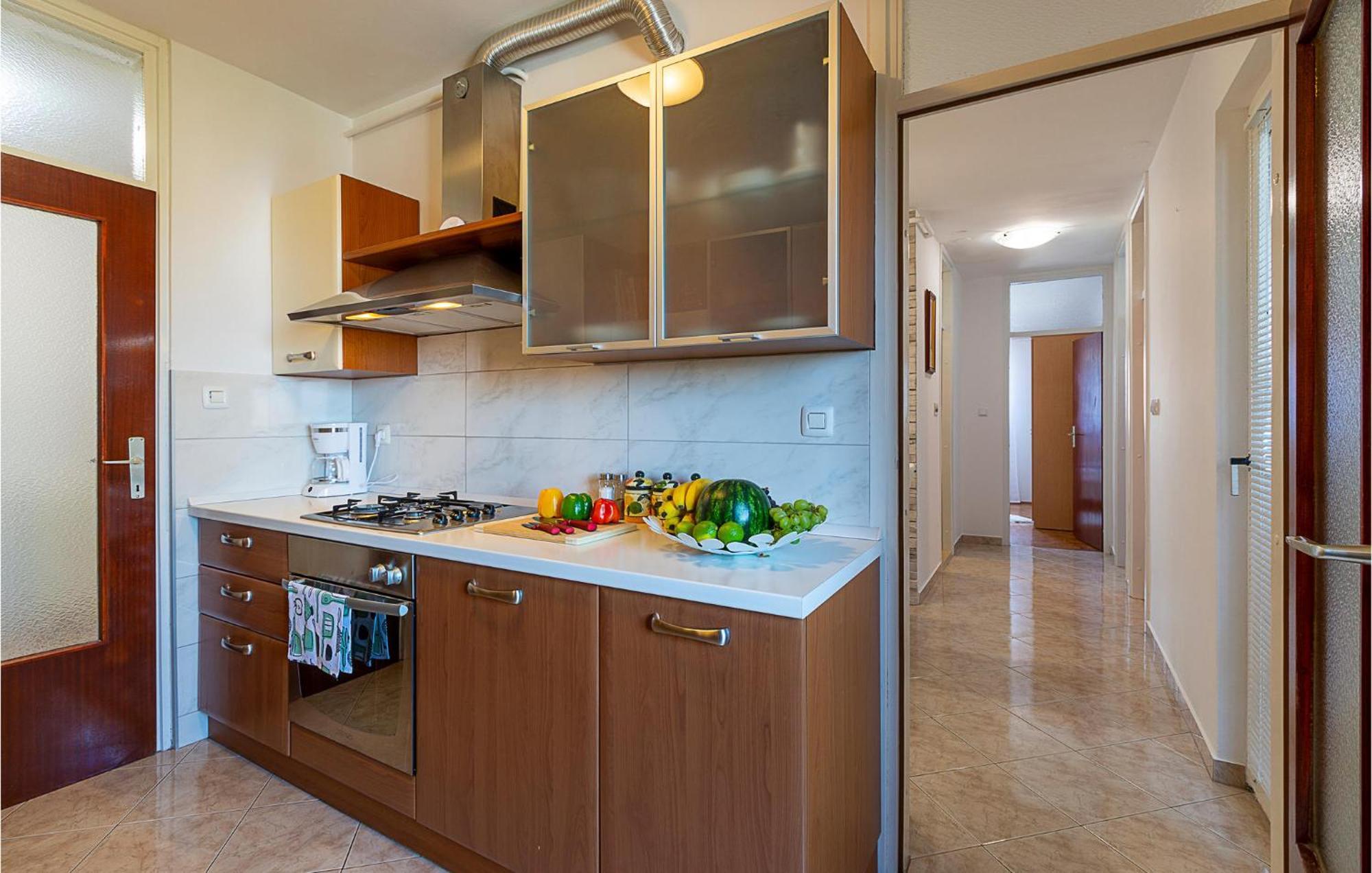 Stunning In With Kitchen *