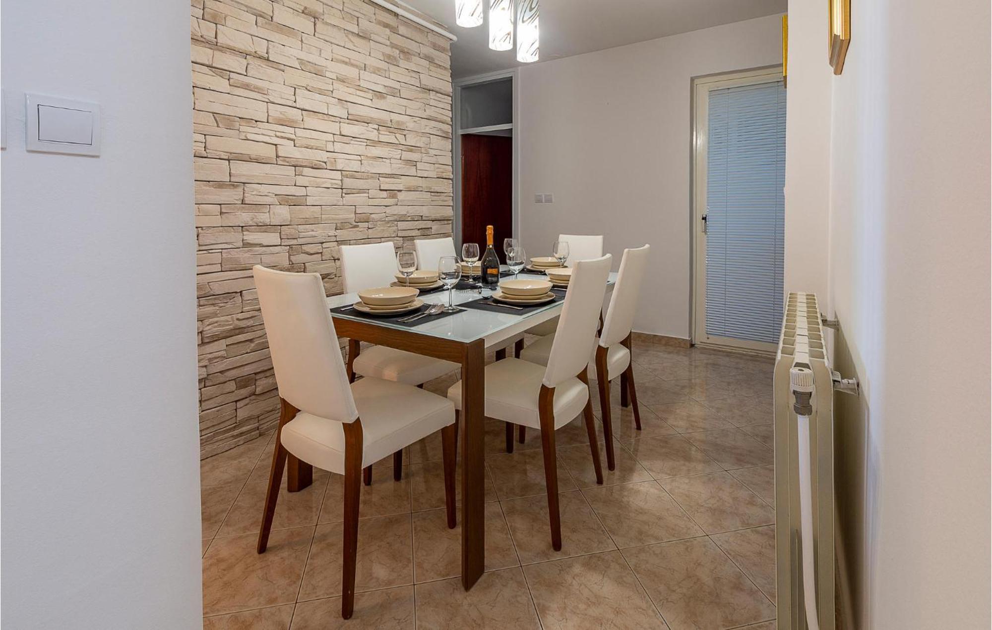 Stunning In With Kitchen Apartma